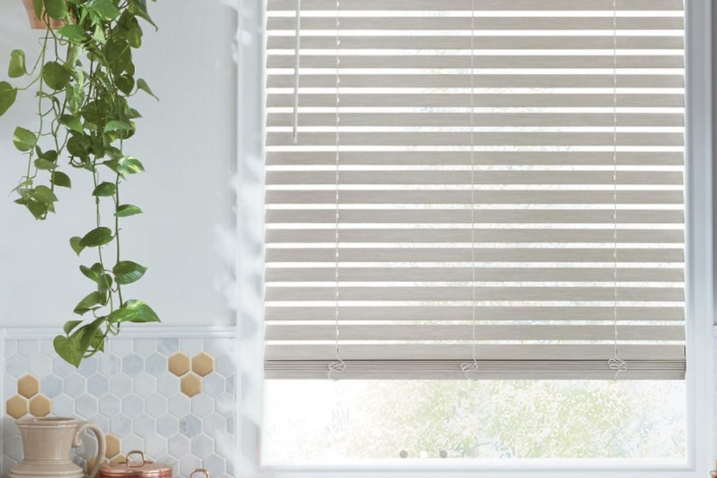 Everwood Blinds